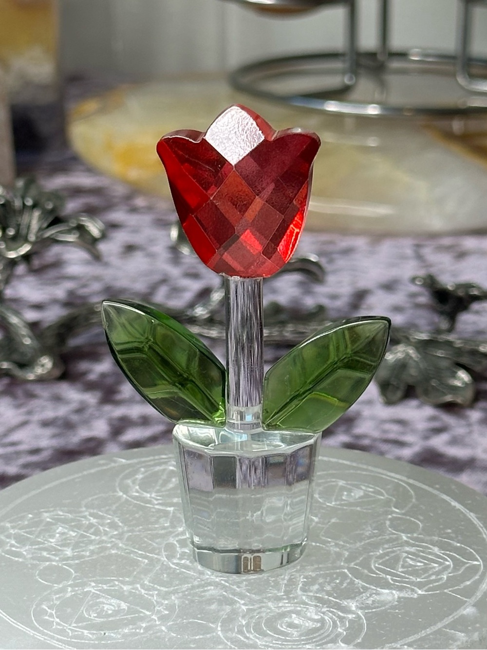 Red Lucite Tulip 🌷